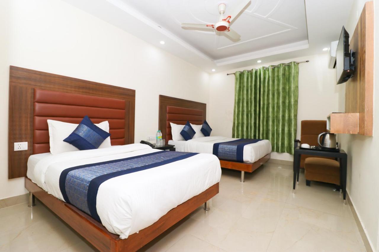 Belwood Suites - Near Airport New Delhi