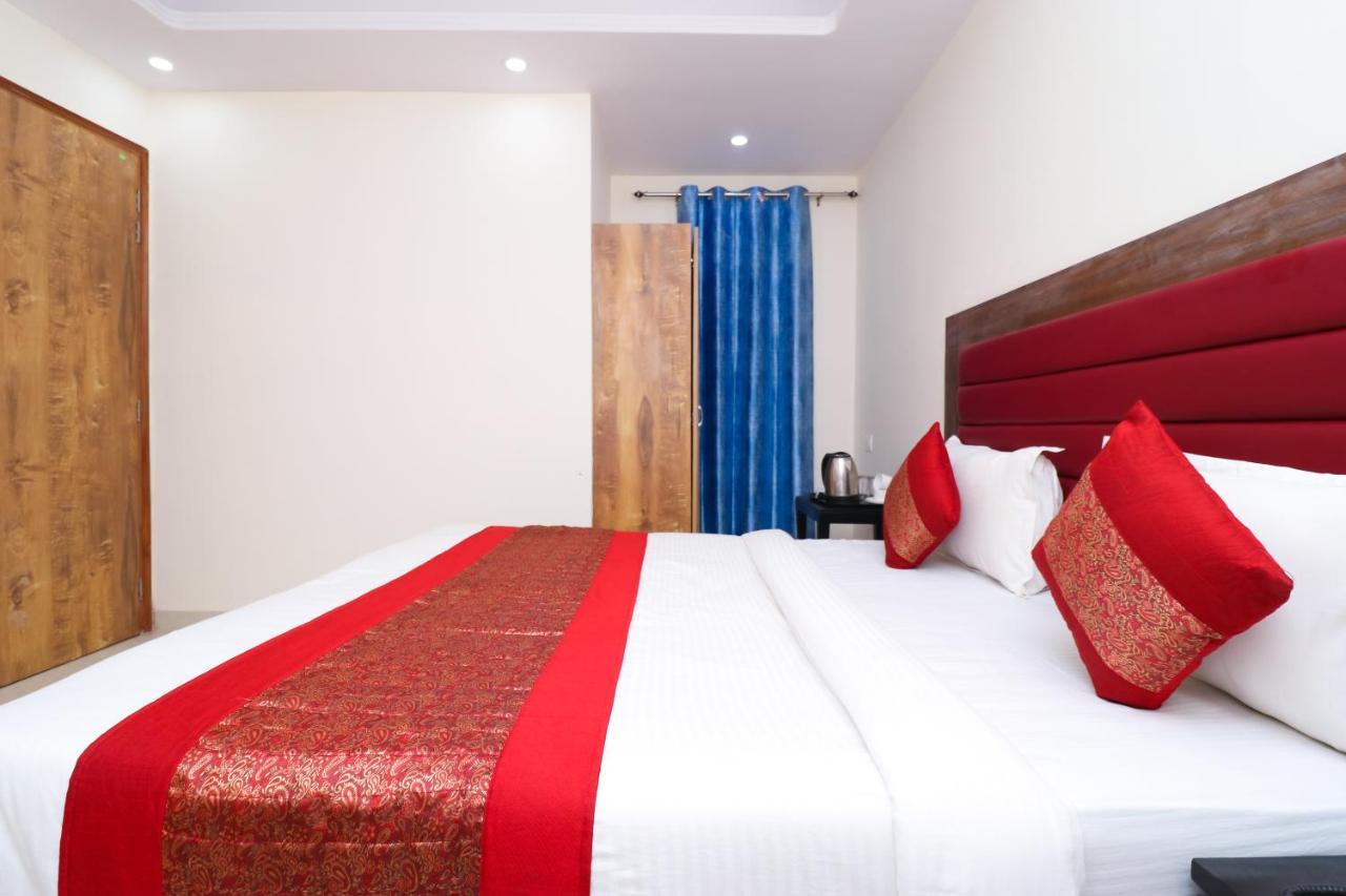 Belwood Suites - Near Airport 3* New Delhi