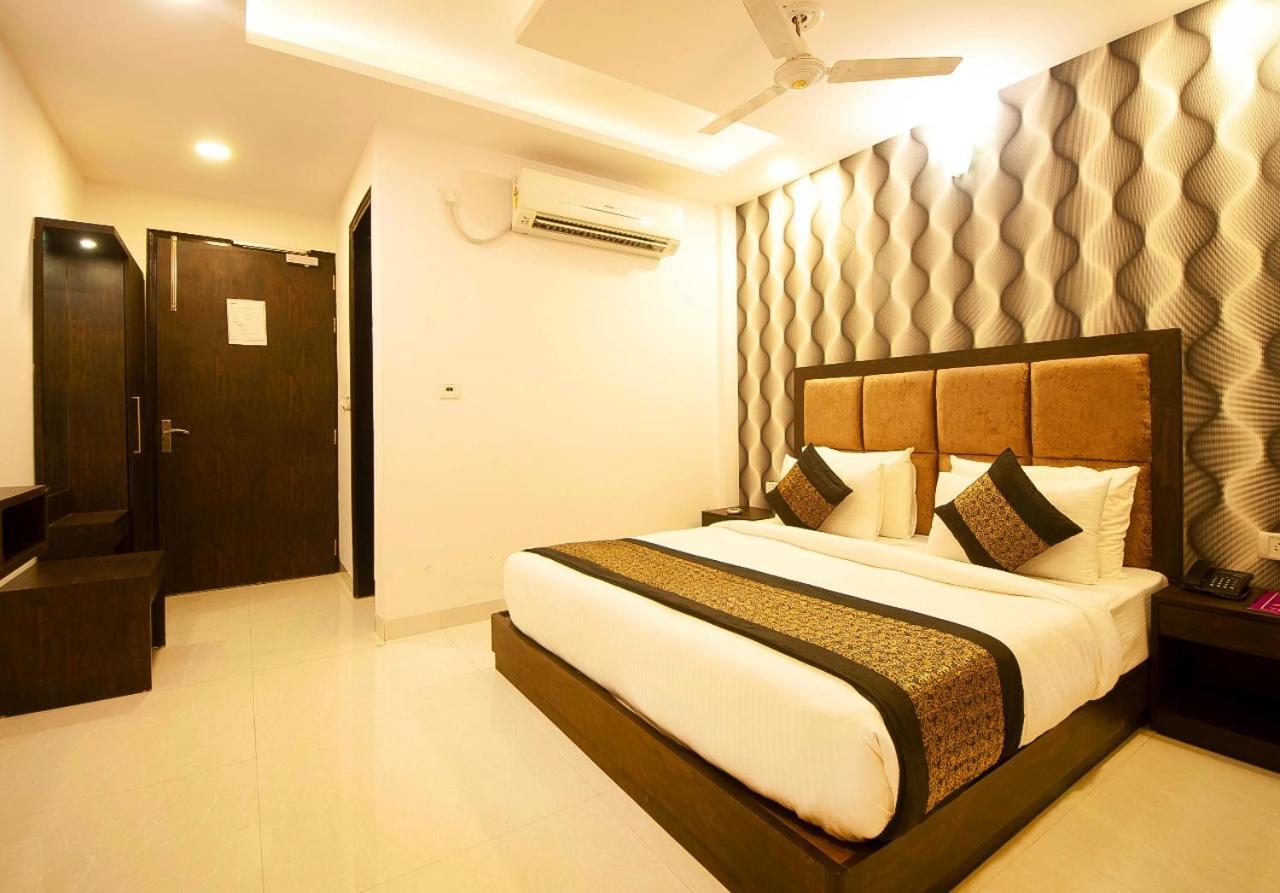 Belwood Suites - Near Airport Hotel