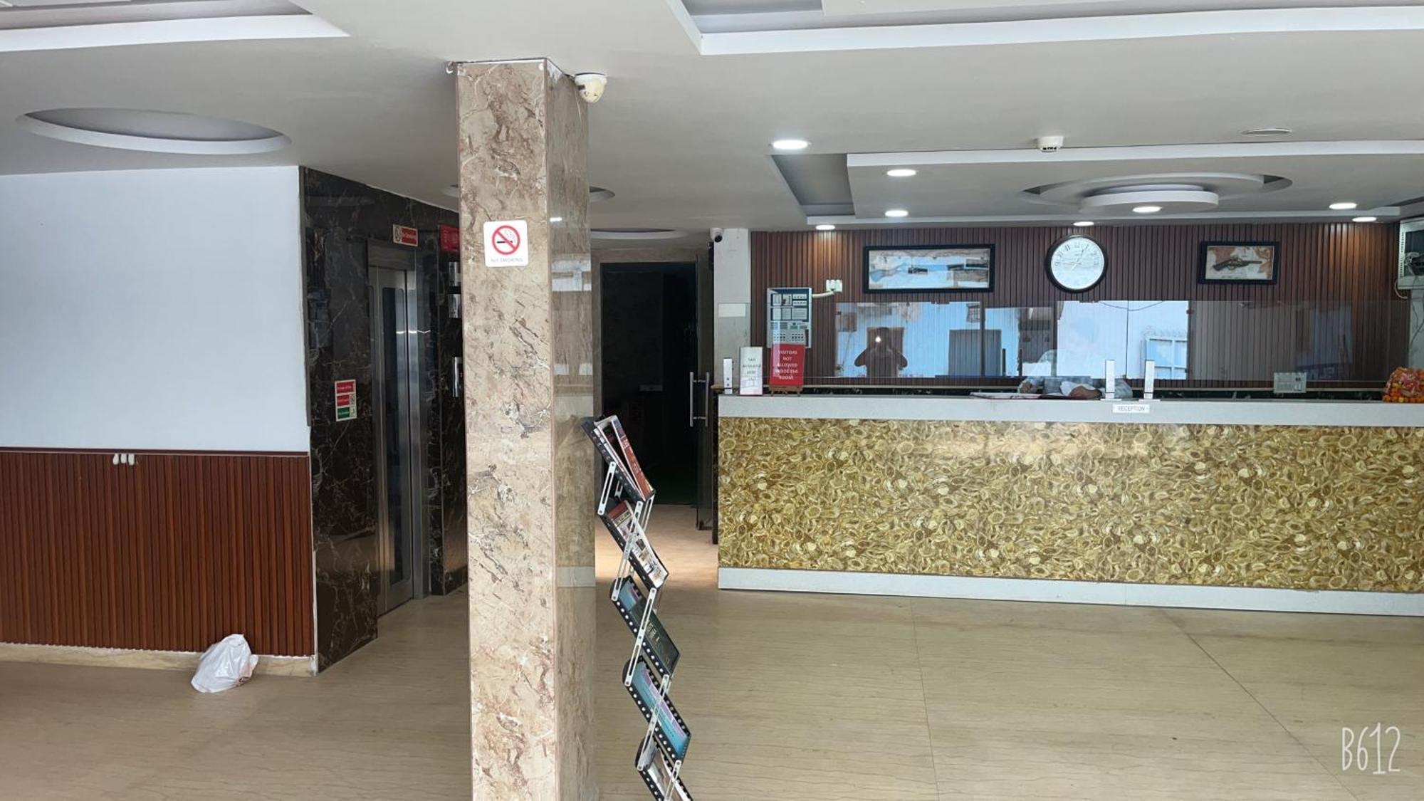 Belwood Suites - Near Airport Hotel 3*