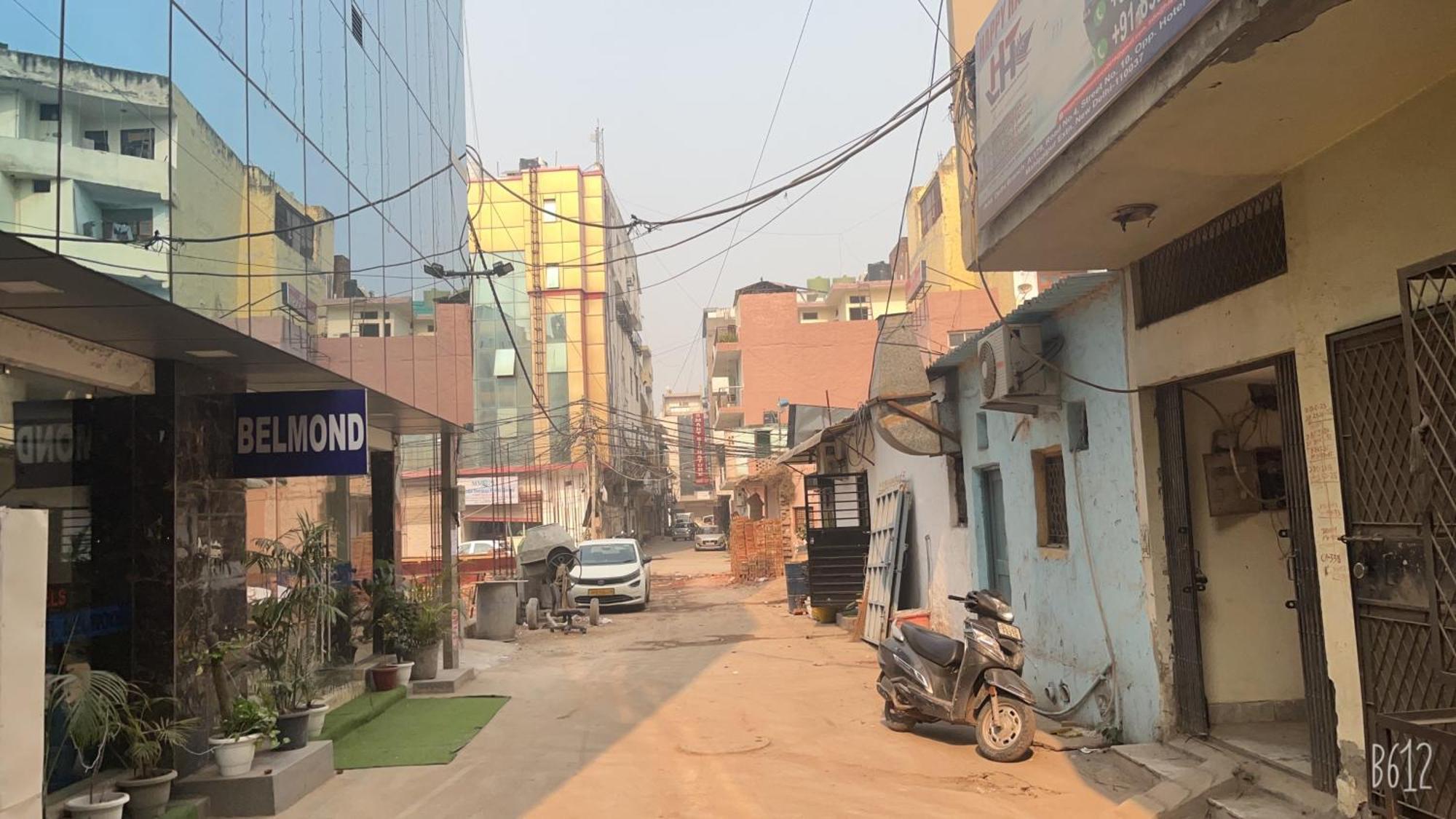 Belwood Suites - Near Airport Hotel New Delhi