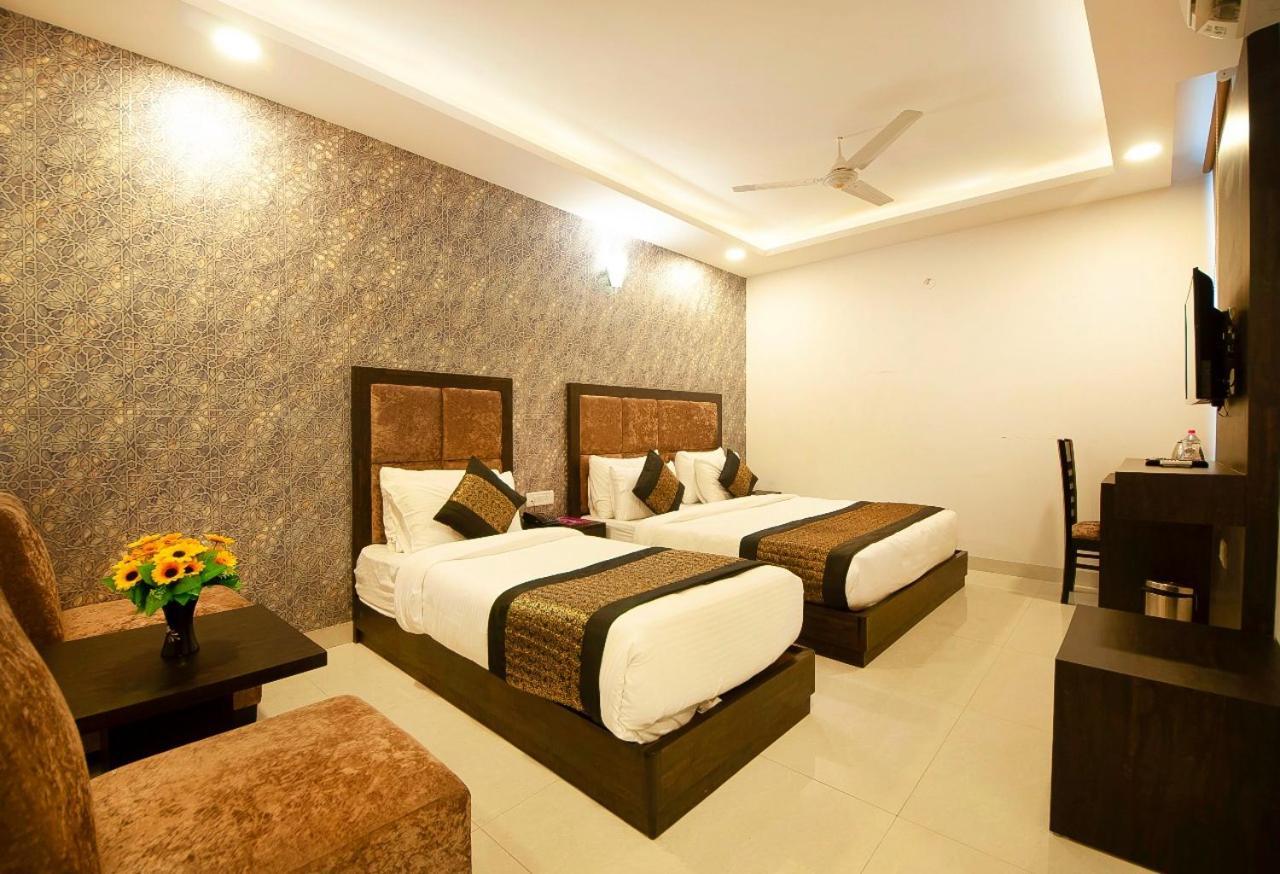 Hotel Belwood Suites - Near Airport New Delhi